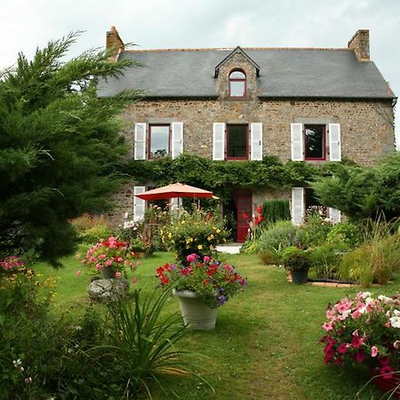 Chambres D'Hotes De La Barrerie Dingé Buitenkant foto