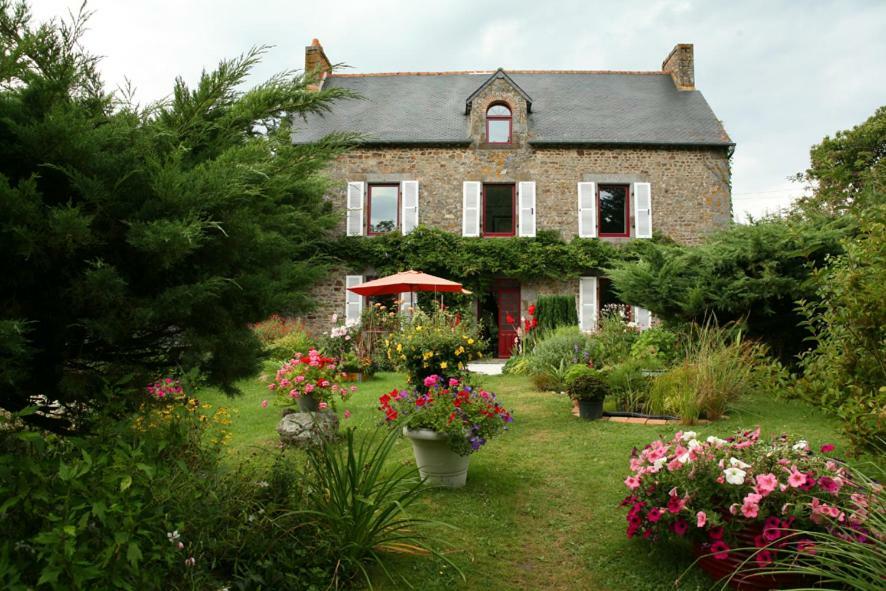 Chambres D'Hotes De La Barrerie Dingé Buitenkant foto